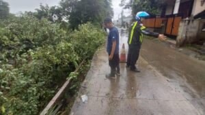 Tebing Cilebut Bogor Longsor Akibat Hujan Deras, 1 Rumah Kosong Tertimbun