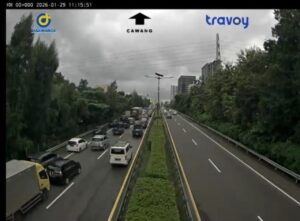 Arus Kendaraan dari Cikampek dan Jagorawi Lumpuhkan Lalu Lintas di Interchange Cawang