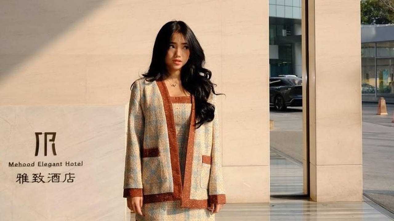 Fuji Kapok Dikhianati Teman Kerja, Kini Transparan Urusan Pekerjaan ke Orang Tua Fuji Kapok Dikhianati Teman Kerja, Kini Transparan Urusan Pekerjaan ke Orang Tua