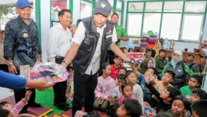 Wamensos Tinjau Korban Banjir Pemalang, Salurkan Bantuan Logistik dan Santunan Ahli Waris