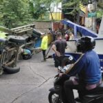 Truk Muatan Hebel Terguling di Cimanggis Depok Akibat Tak Kuat Menanjak