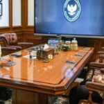 Seskab Teddy dan Wagub Emil Dardak Bahas Infrastruktur Jatim dan Program Prioritas Presiden Prabowo