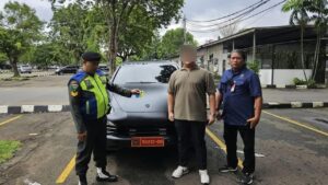 Pelat Dinas Kemhan Palsu di Porsche Cayenne Ternyata ‘Warisan’ dari Almarhum Ayah Pengemudi