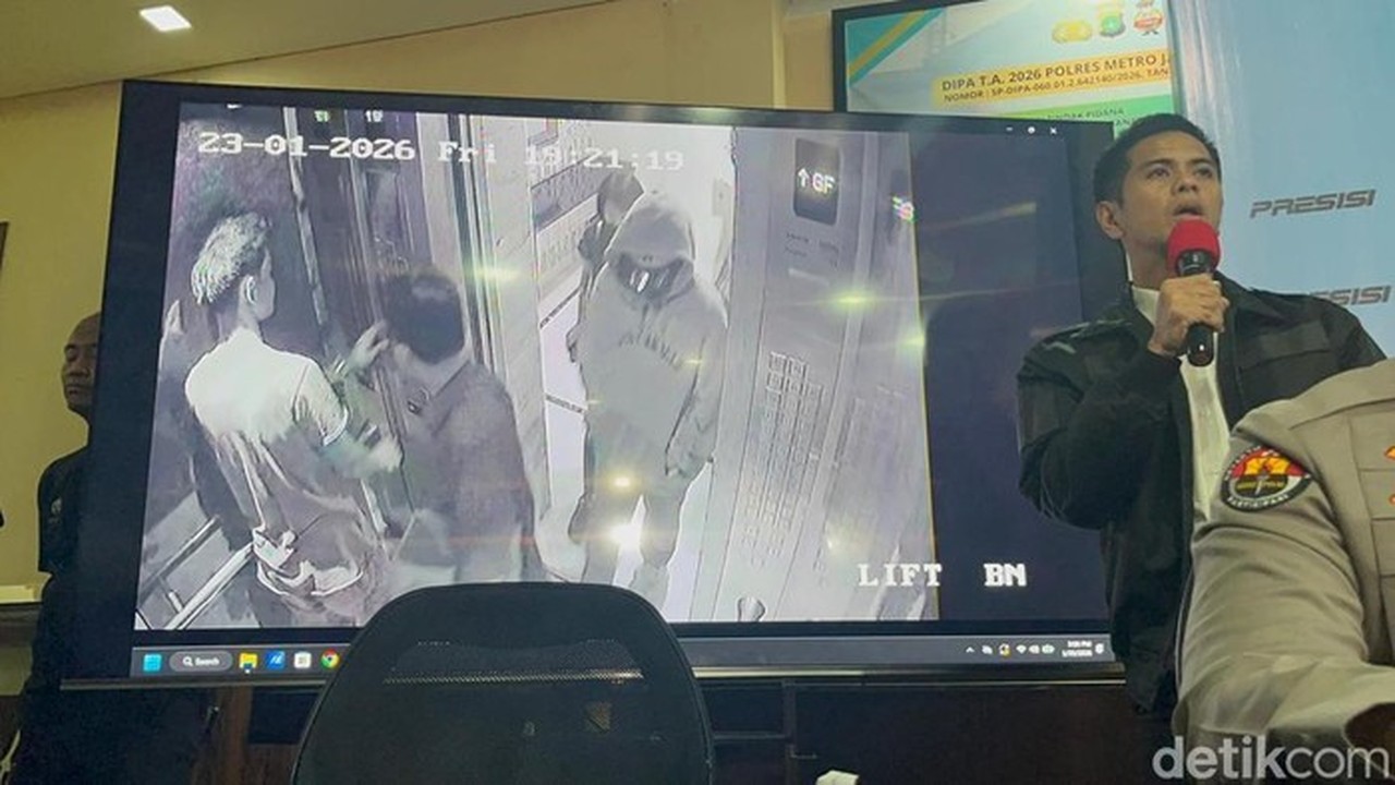 CCTV Rekam Momen Reza Arap dan Dokter Tiba di Apartemen Lula Lahfah Sebelum Ditemukan Meninggal
