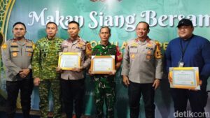 Kapolda Metro Jaya Apresiasi Pokdarkamtibmas Jakbar Lewat Piagam Jaga Jakarta