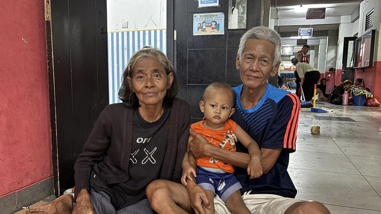Banjir Kampung Melayu: Pintu Rumah Jebol, Perabotan Terendam Air Setinggi 2 Meter