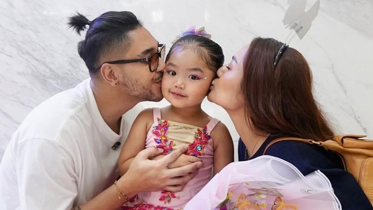 Anak Siti Badriah Cemburu, Tak Rela Ibunya Panggil Krisjiana ‘Sayang’