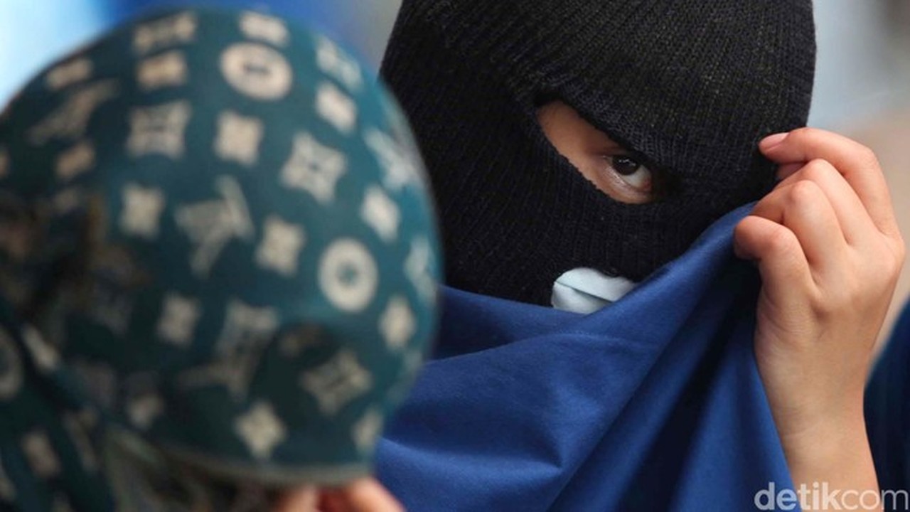 Pura-pura Beli Ayam Goreng, Pria di Tangsel Curi HP dan Tablet Penjual