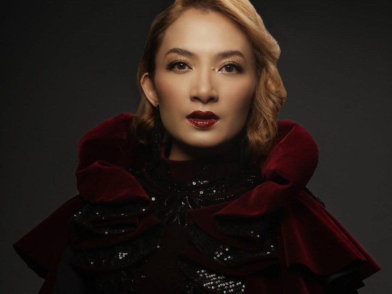 10 Tahun Vakum, Ika Putri Kembali dengan ‘Sadis’ Ciptaan Bebi Romeo 10 Tahun Vakum, Ika Putri Kembali dengan ‘Sadis’ Ciptaan Bebi Romeo