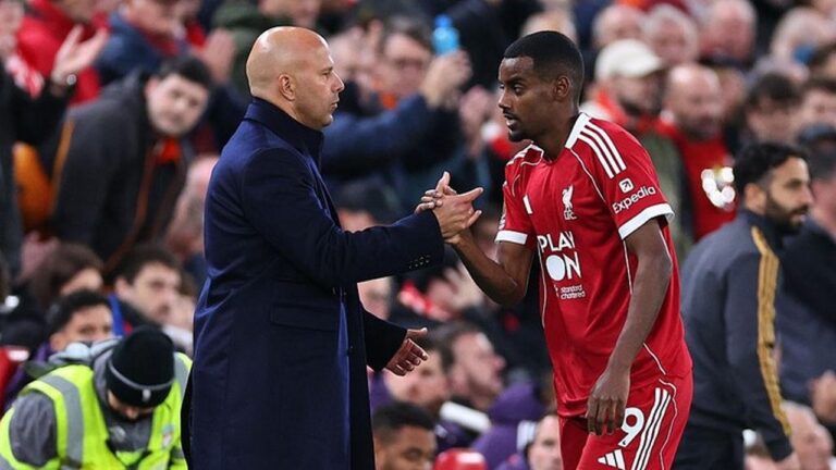 Arne Slot Kecewa Tak Bisa Maksimalkan Alexander Isak Musim Ini, Optimistis Musim Depan Arne Slot Kecewa Tak Bisa Maksimalkan Alexander Isak Musim Ini, Optimistis Musim Depan