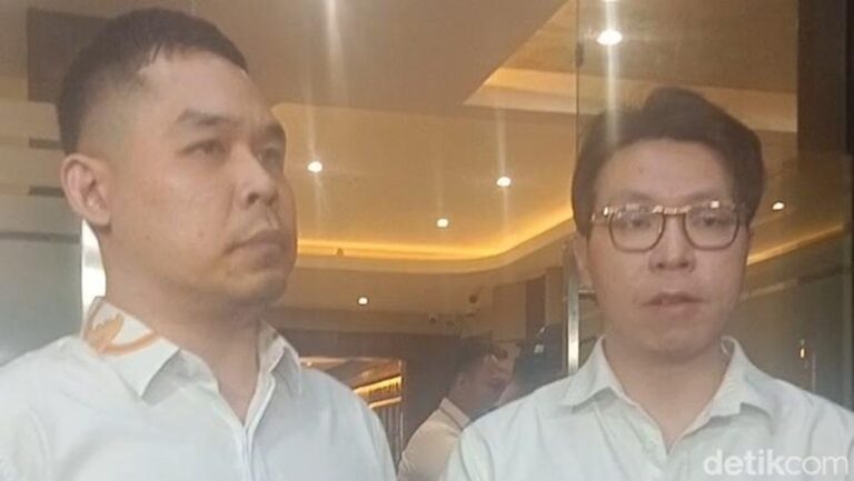 Richard Lee Tegaskan Produk Skincare Legal dan Aman Setelah Diperiksa 12 Jam Richard Lee Tegaskan Produk Skincare Legal dan Aman Setelah Diperiksa 12 Jam