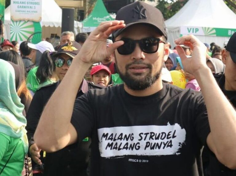 Teuku Wisnu Hadirkan Konsep “Farm” di Outlet Malang Strudel Terbesar di Batu Teuku Wisnu Hadirkan Konsep “Farm” di Outlet Malang Strudel Terbesar di Batu