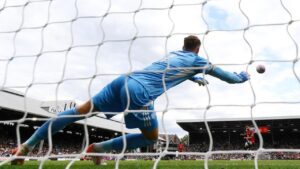 Eksekusi Penalti Konyol di Inggris: Berujung Tendangan Bebas untuk Lawan