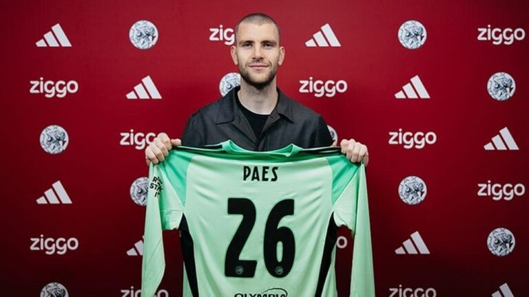 Maarten Paes Siap Debut di Ajax, Dua Penyelamatan Krusial Timnas Masuk Nominasi Awards
