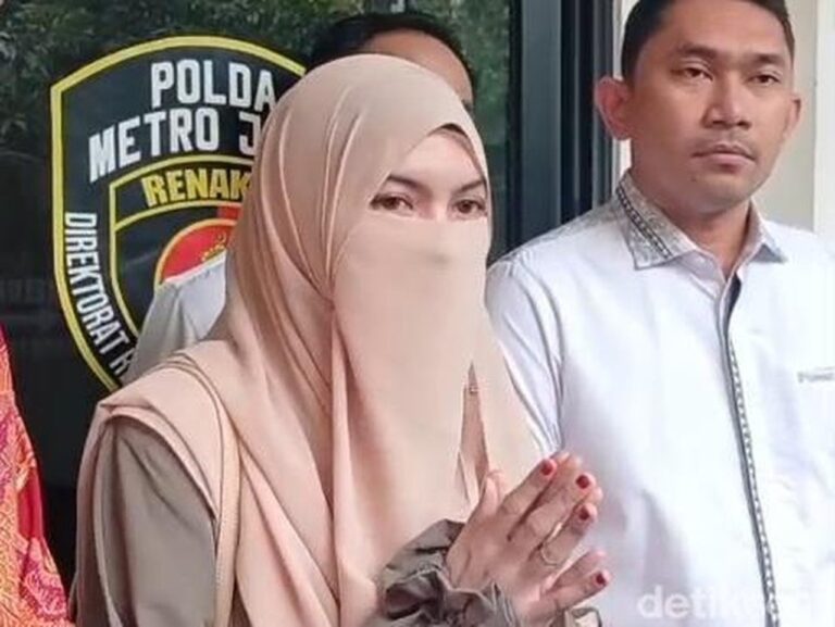 Wardatina Mawa Maafkan Suami dan Inara Rusli, Namun Sulit Lupakan Perselingkuhan Wardatina Mawa Maafkan Suami dan Inara Rusli, Namun Sulit Lupakan Perselingkuhan