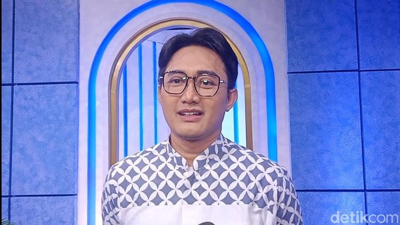 Boby Tince: Dari Panggung Hiburan ke Ketenangan Desa Bogor Usai Rugi Rp 2 Miliar Boby Tince: Dari Panggung Hiburan ke Ketenangan Desa Bogor Usai Rugi Rp 2 Miliar