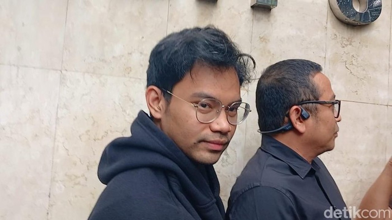 Insanul Fahmi Buka Suara soal Laporan Dugaan Perselingkuhan, Kuasa Hukum Siapkan Bukti Tambahan Insanul Fahmi Buka Suara soal Laporan Dugaan Perselingkuhan, Kuasa Hukum Siapkan Bukti Tambahan