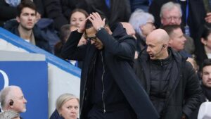 Chelsea Terganjal Bola Mati, Liam Rosenior Akui Titik Lemah The Blues