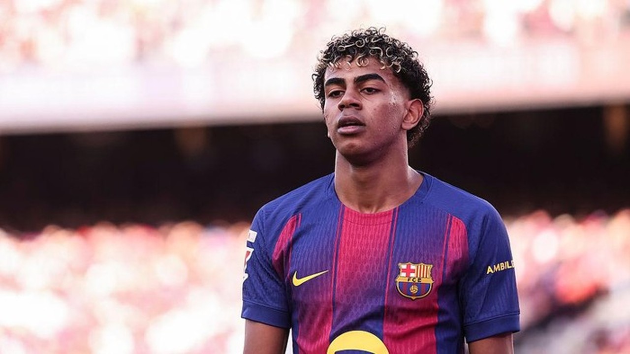 Lamine Yamal Kesal Diganti, Hansi Flick: Itu Manusiawi, yang Penting Menang Lamine Yamal Kesal Diganti, Hansi Flick: Itu Manusiawi, yang Penting Menang