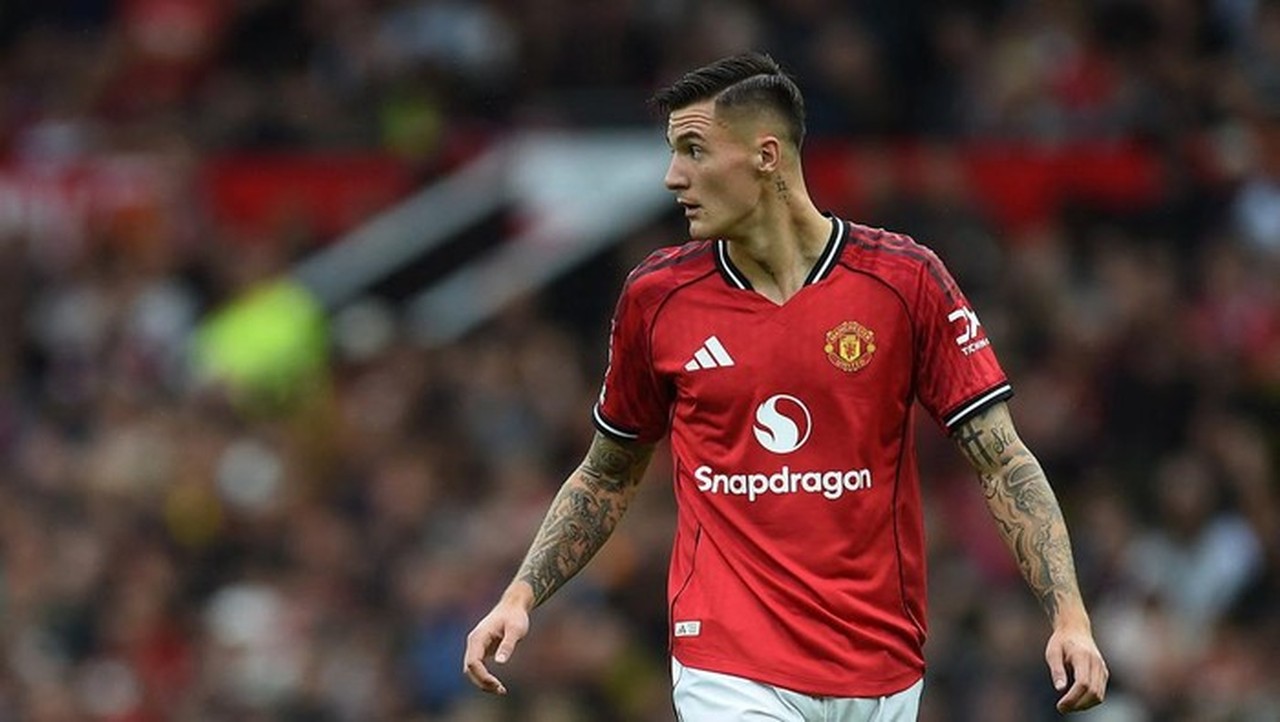 Benjamin Sesko Puji Michael Carrick: MU Kini Lebih Kreatif dan Menikmati Permainan