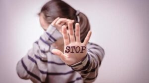 Siswi SMP di Surabaya Jadi Korban Bullying 7 Remaja, Diduga Dipicu Rebutan Pacar