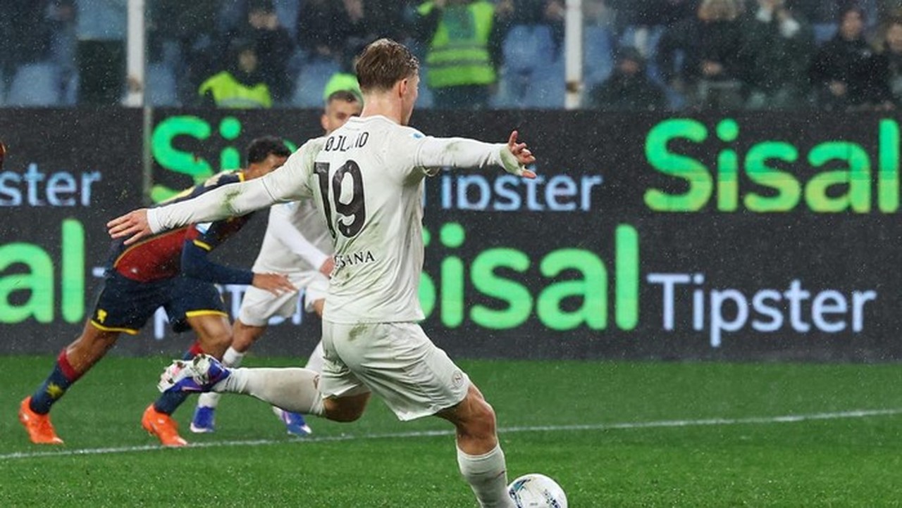 Drama Injury Time Bawa Napoli Tempel Ketat Duo Milan di Papan Klasemen Liga Italia