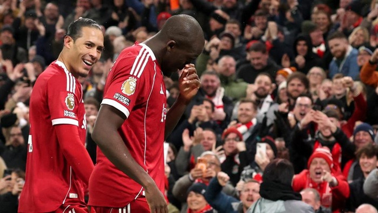 Tangis Ibrahima Konaté Pecah Usai Cetak Gol Perdana untuk Liverpool di Liga Inggris