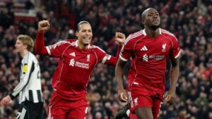 Arne Slot Puji Solidnya Pertahanan Liverpool Usai Comeback Dramatis Lawan Newcastle