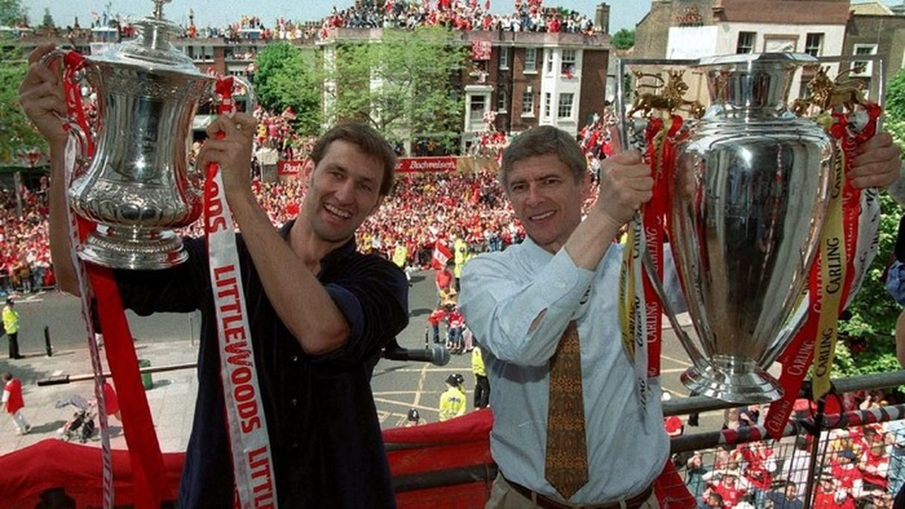 Arsenal Waspada! Sejarah Premier League Penuh Comeback Dramatis Kejar Defisit Poin