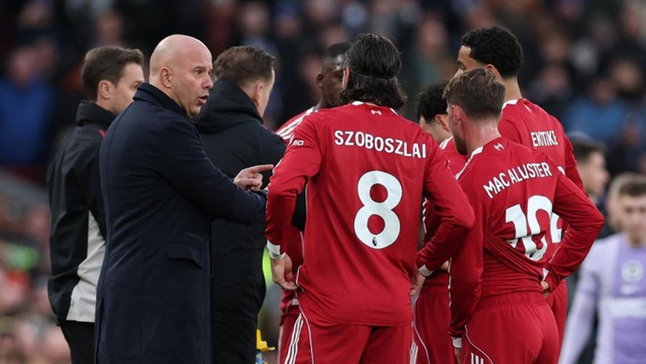 Arne Slot Tegaskan Liverpool Gagal Jika Tak Lolos Liga Champions Musim Ini