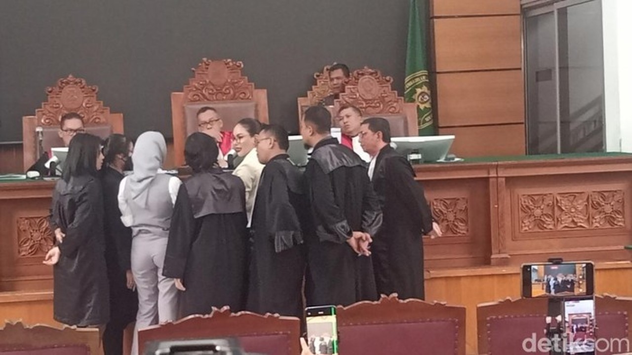 Kuasa Hukum Reza Gladys Sindir Bukti Nikita Mirzani di Sidang Gugatan Rp 200 Miliar