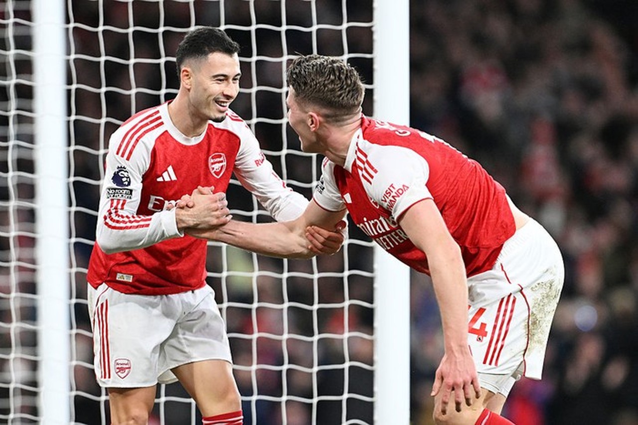 Pep Guardiola Pantau Arsenal, Man City Berharap Ada Kesalahan di Papan Klasemen