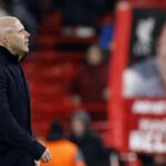 Arne Slot Ingatkan Sejarah Klopp Saat Liverpool Terancam Gagal ke Liga Champions