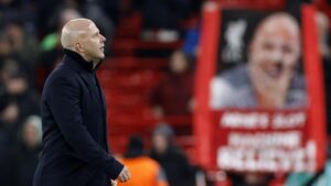 Arne Slot Ingatkan Sejarah Klopp Saat Liverpool Terancam Gagal ke Liga Champions