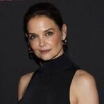 Katie Holmes Berduka atas Kepergian James Van Der Beek: ‘Ini Sangat Berat Diterima’